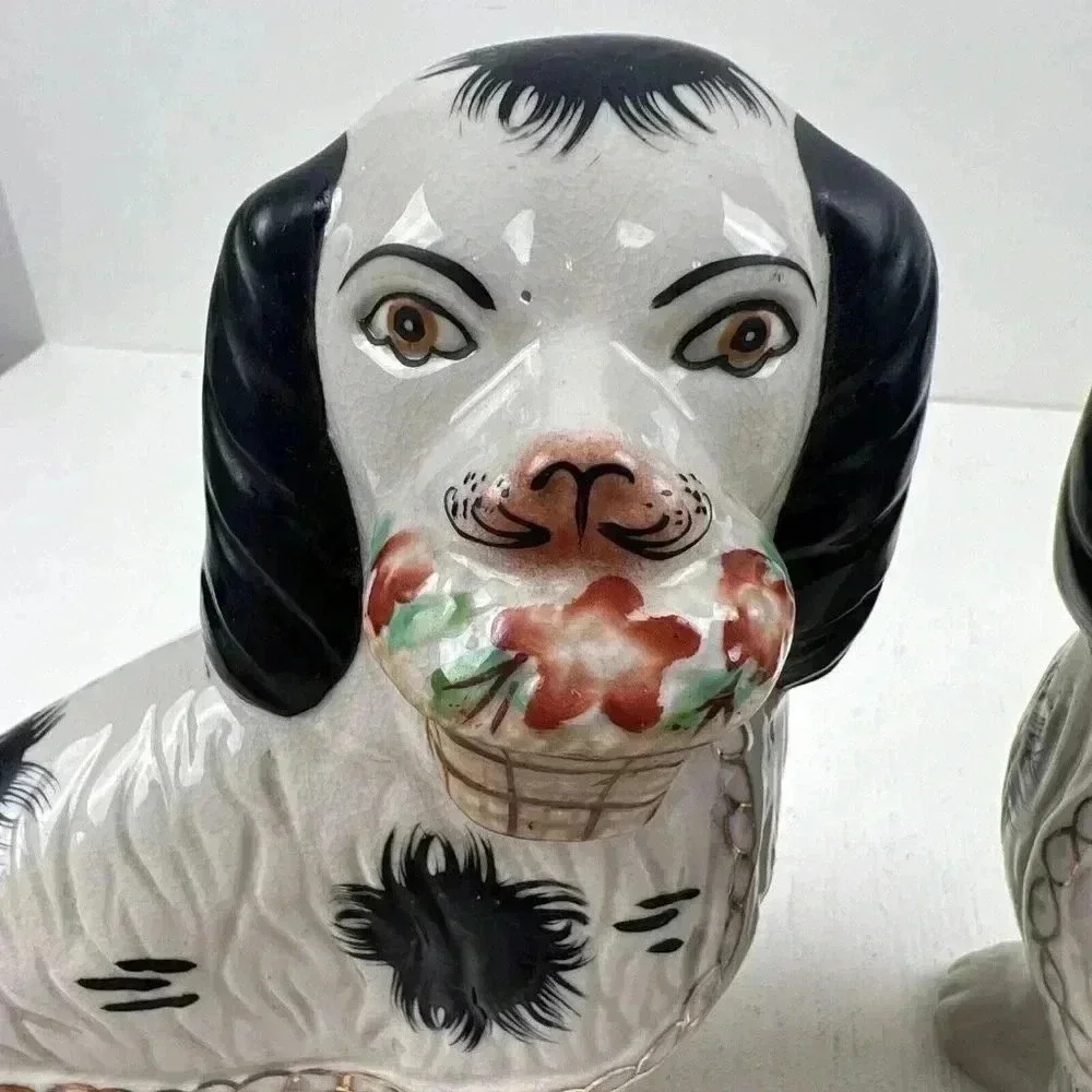 Vintage King Charlas Staffordshire Spaniel Dogs With Flower Basket set of 2 - Picture 2 of 12